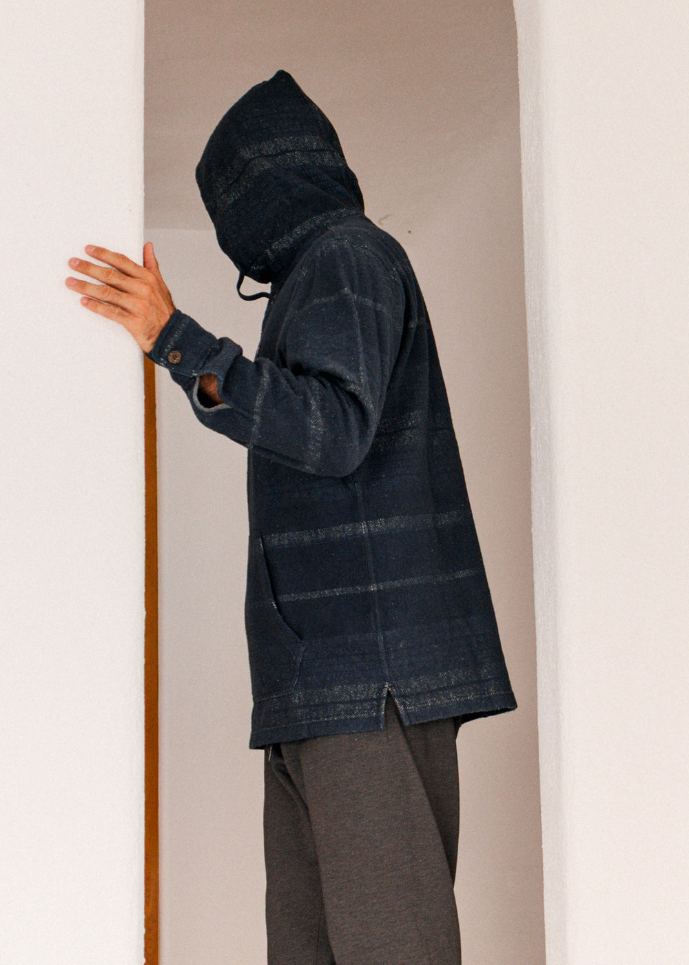 Vissla Descanso Heavy Hooded Popover in Dark Denim, view 2
