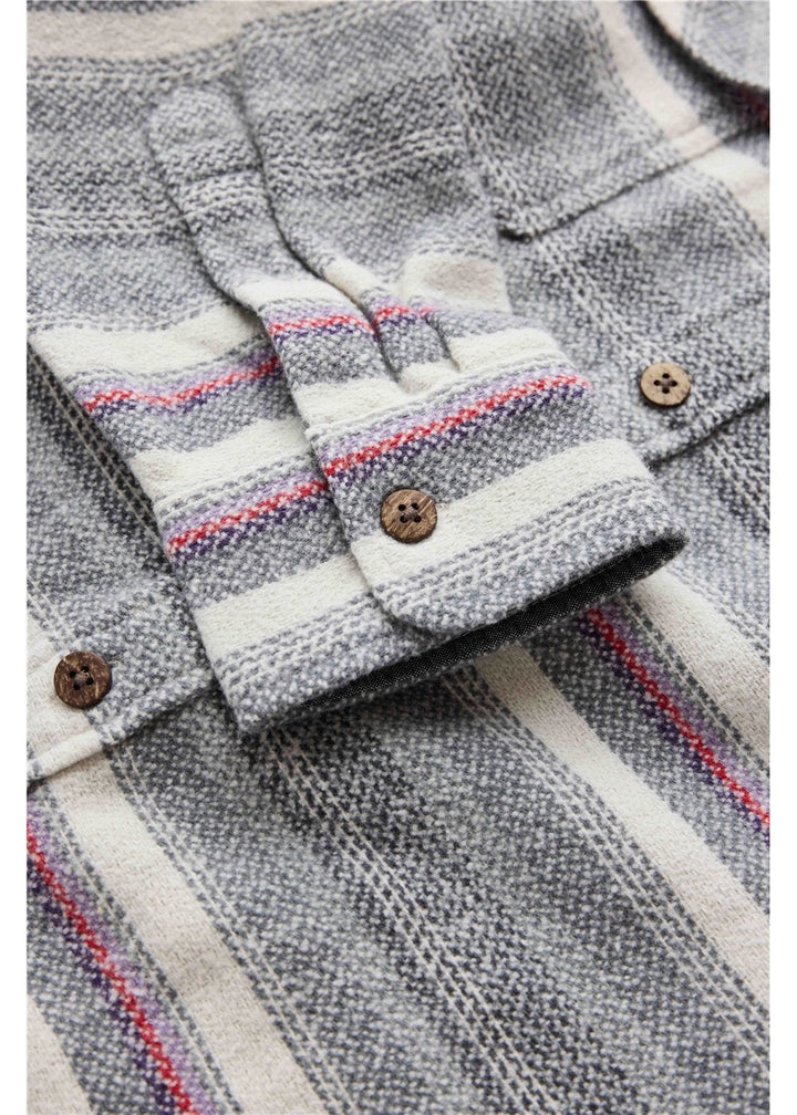 Vissla Descanso Heavy Flannel in Grey Dawn, view 4